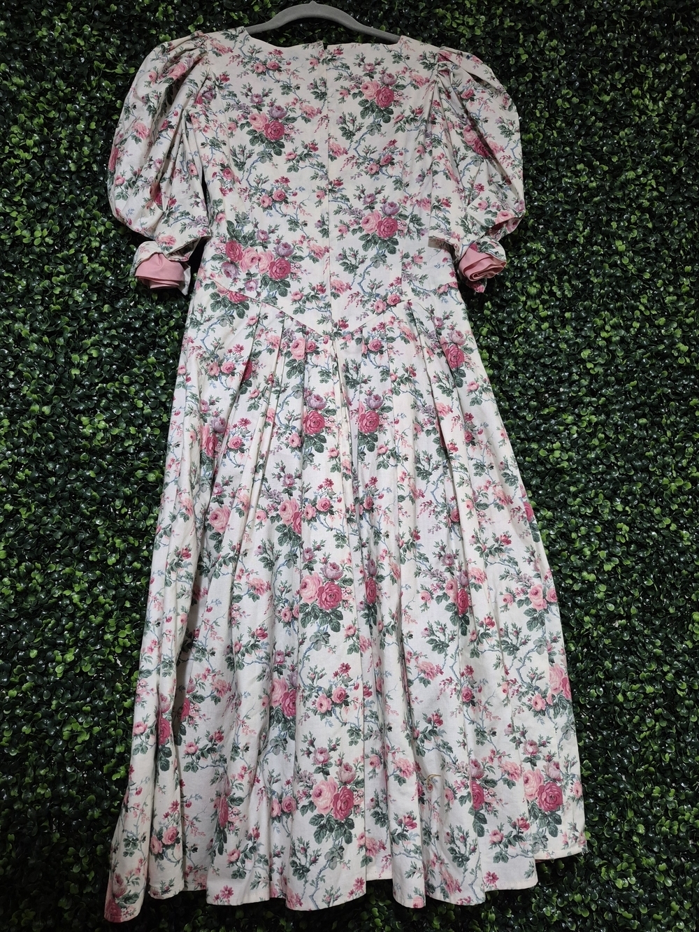 Women's Handmade Vintage Pink Floral Puff-Sleeve Midi Dress - Picture 7 of 11